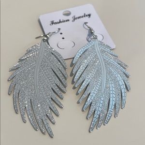 NWT Fashion Jewelry Earrings